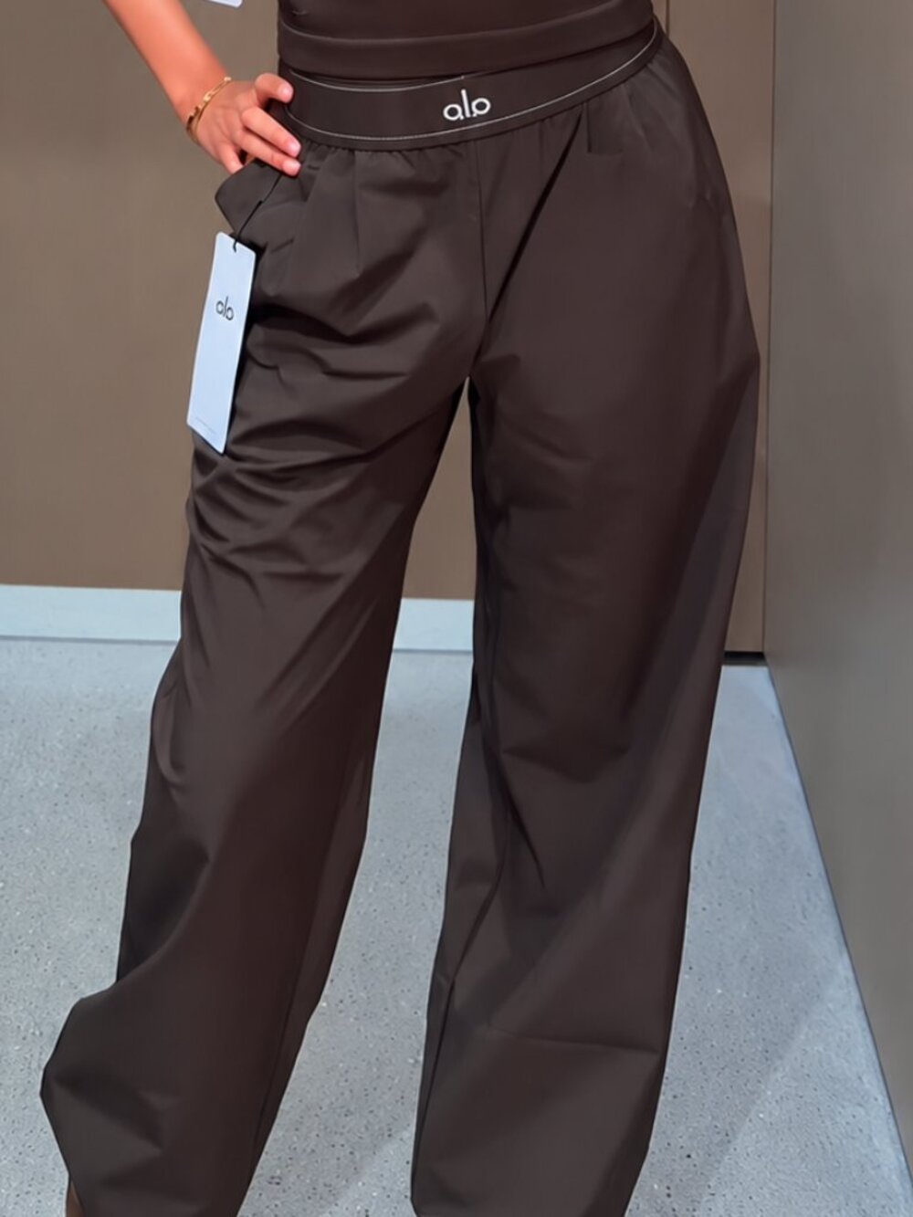 NWT Alo Yoga Suit Up Trouser Espresso Brown Wide Leg Pants 30 Inseam🤎🤎